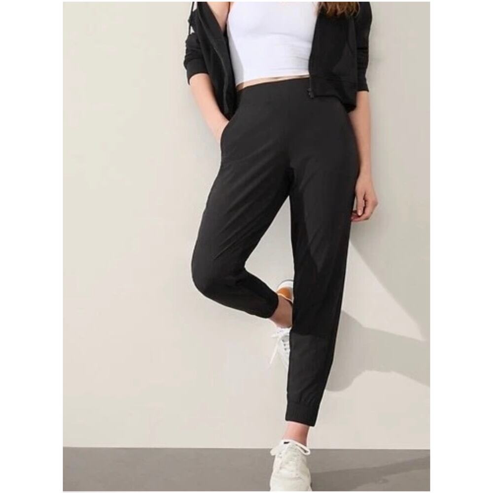 Athleta Pants Womens 0 Black Brooklyn Legacy Jogger Mid Rise Casual Travel Solid